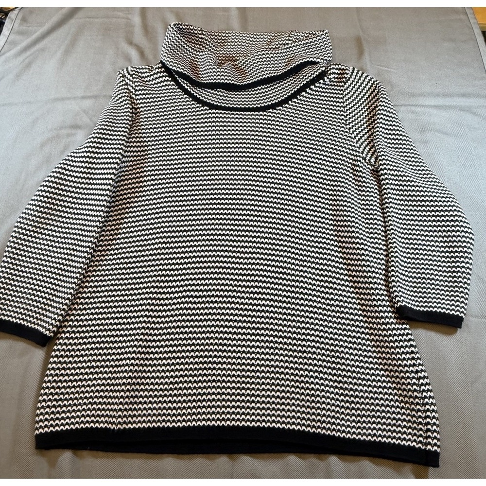 Calvin Klein, Turtleneck Sweater, Black and White Woman's Size XL 1460
